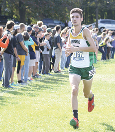 Colin Greenseich ’18 and Dylan McCarthy ’19 of the Oswego State men’s cross country team